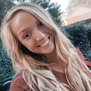 Meet your Posher, Clara